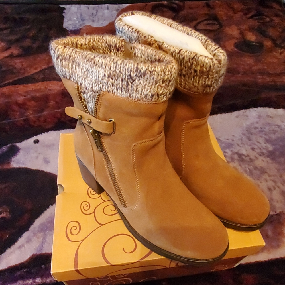Women's Winter boots (New)